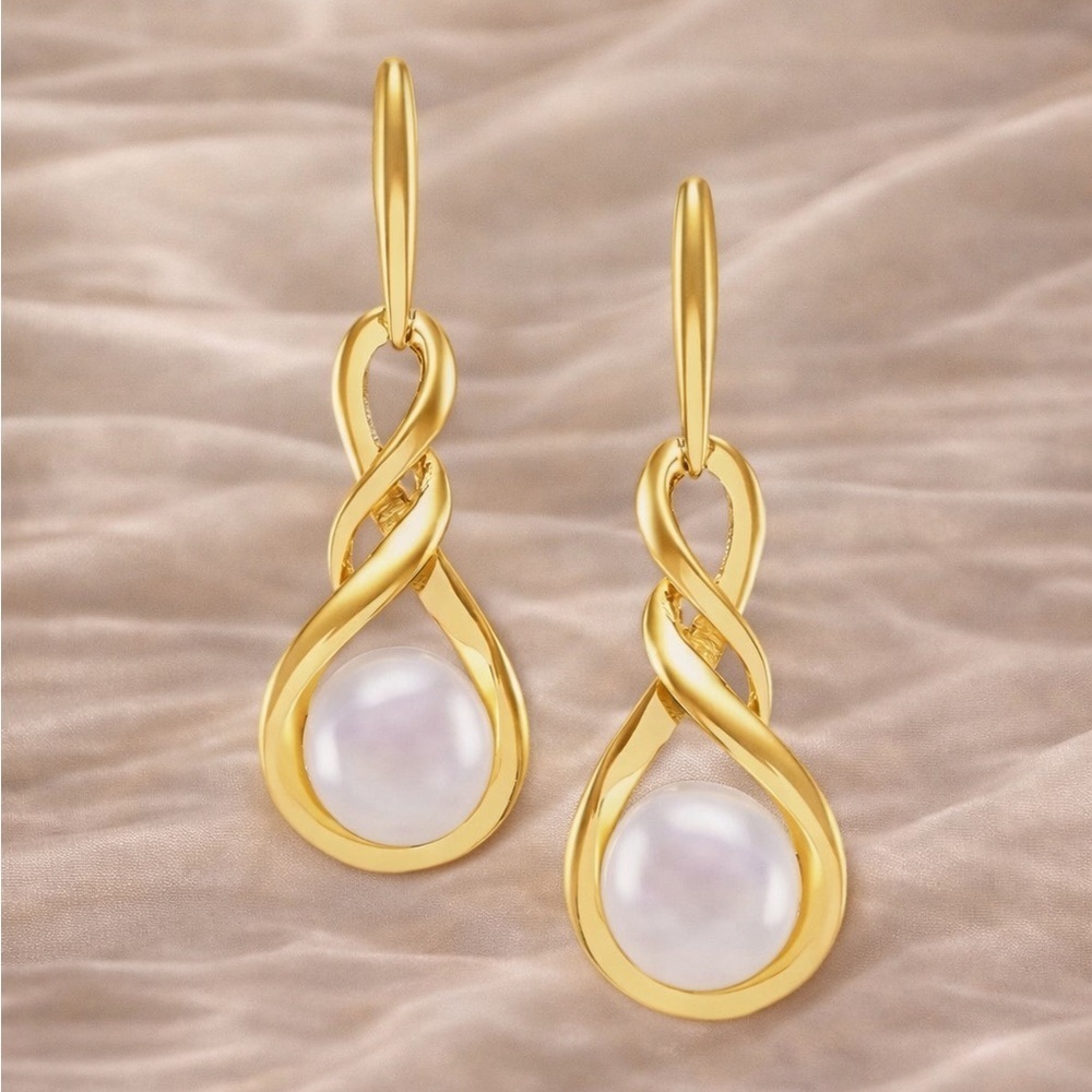 18K Gold Sterling Silver Cultured Freshwater Pearl(7mm) Earrings MADE IN ITALY